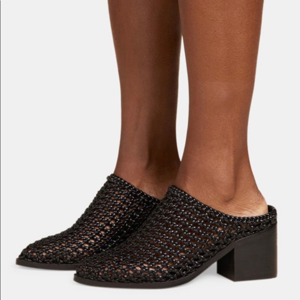 Intentionally Blank Caps Basket Black Leather Woven Mule in 7 / 37